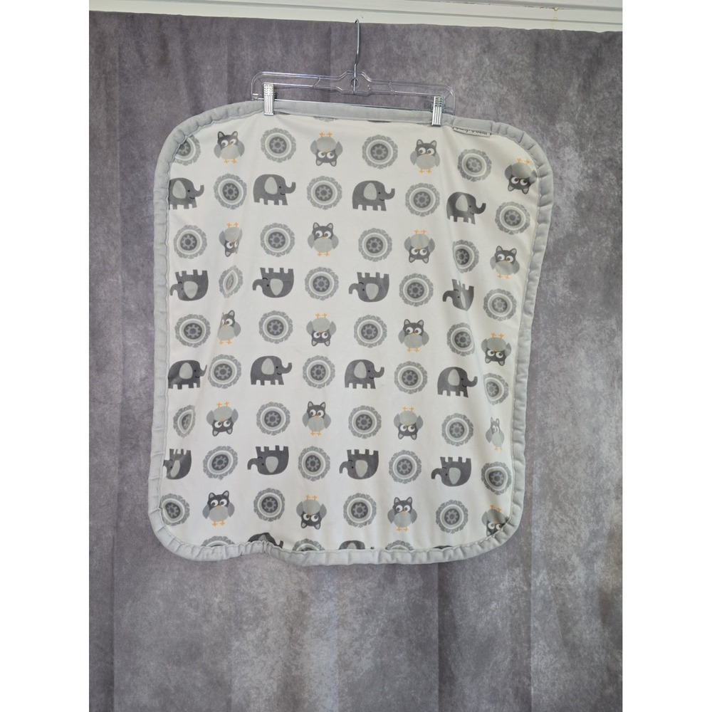 Blankets & Beyond Owls Elephants White Gray  Baby Blanket Sherpa